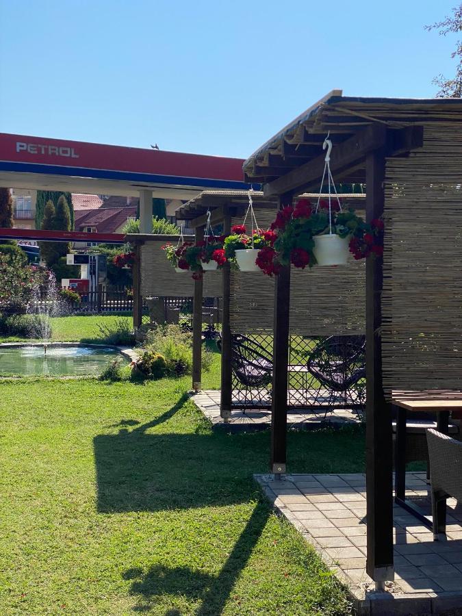 Motel M Vlasenica Εξωτερικό φωτογραφία