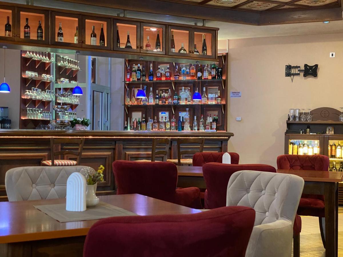 Motel M Vlasenica Εξωτερικό φωτογραφία