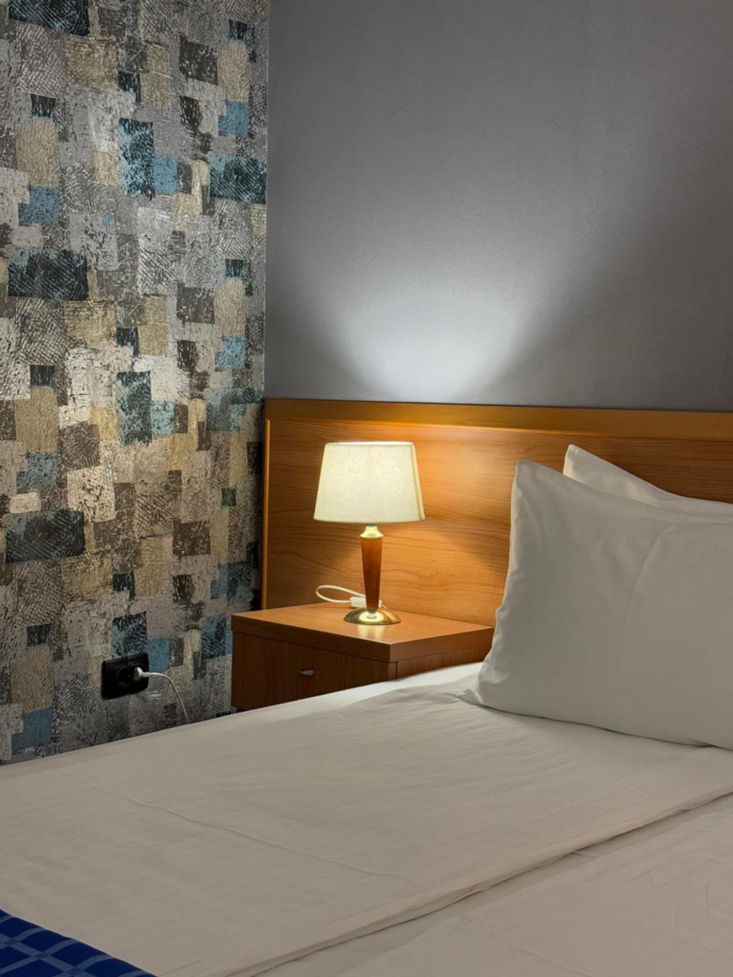 Motel M Vlasenica Εξωτερικό φωτογραφία